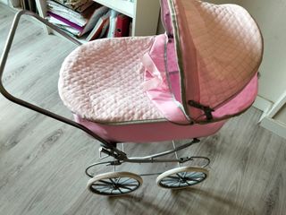 Carrito de muñecas rosa acolchado