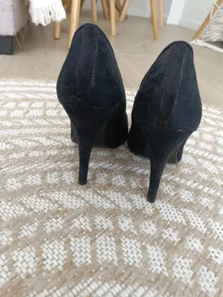 Zapatos de tacón negros
