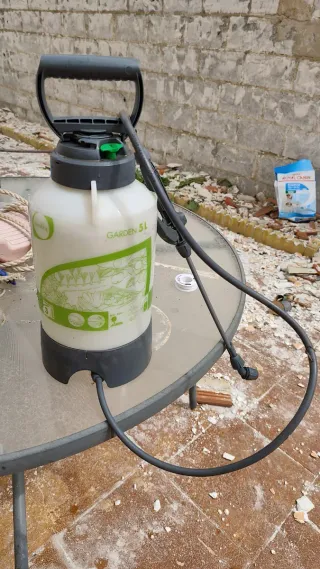 Fumigadora de jardín 5L