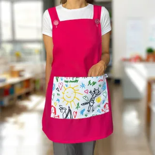 Avental de maestra com estampa infantil