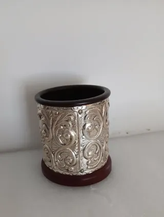 Portapenne vintage decorato