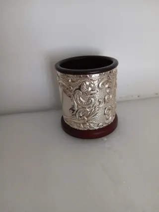 Portapenne vintage decorato