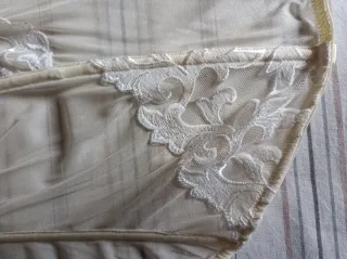 Corpiño de Novia crema. Talla 95 de pecho