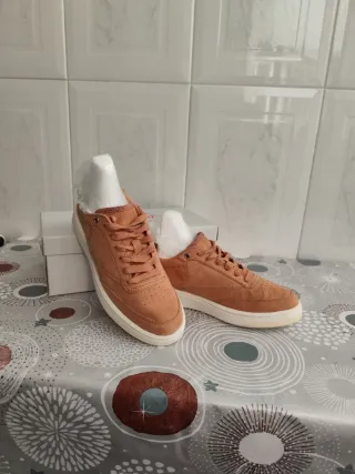 Zapatillas Rosa (tierra) y Blanco