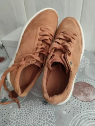 Zapatillas Rosa (tierra) y Blanco