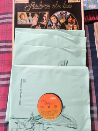 Caja de Vinilos Fiebre de los 70