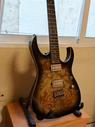 Ibanez RG1121PB CKB Premium + Estuche Ibanez
