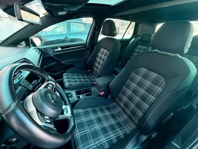 Volkswagen Golf 2016
