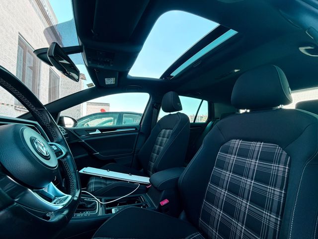 Volkswagen Golf 2016