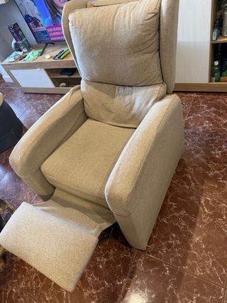 Sofá reclinable tela beige 8/10