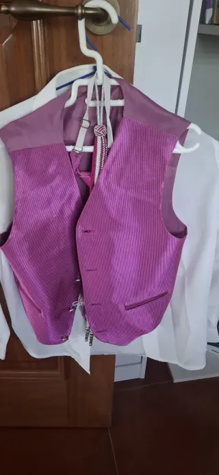 Traje comunión niño rosa y blanco