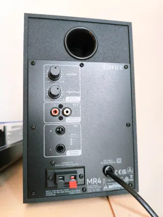 Altavoces activos Edifier MR4