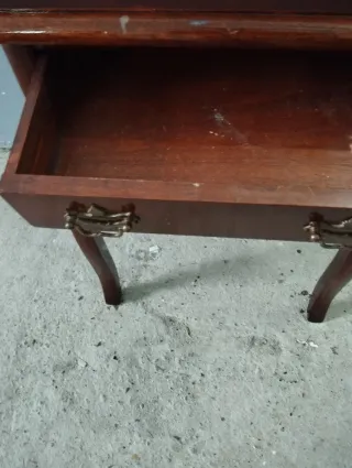 Mesita auxiliar antigua madera y metal