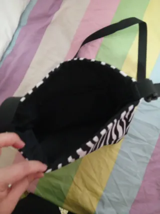 Bolso de hombro con estampado de cebra