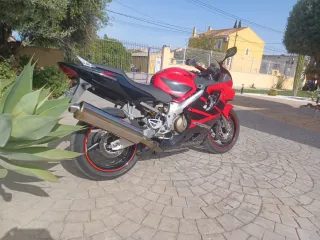 Honda CBR 600 F4i Roja y Negra