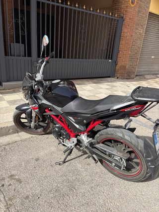 Macbor Shifter 125cc Naked Negra/Roja