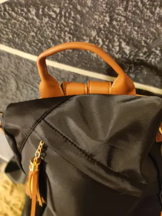 Zaino nero con dettagli marroni nuovo