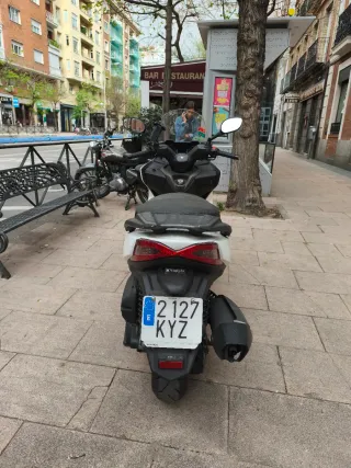 Kymco Grand Dink 300