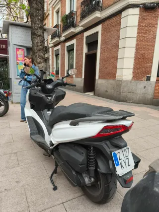 Kymco Grand Dink 300