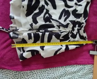 Minifalda pantalón Stradivarius blanca y negra