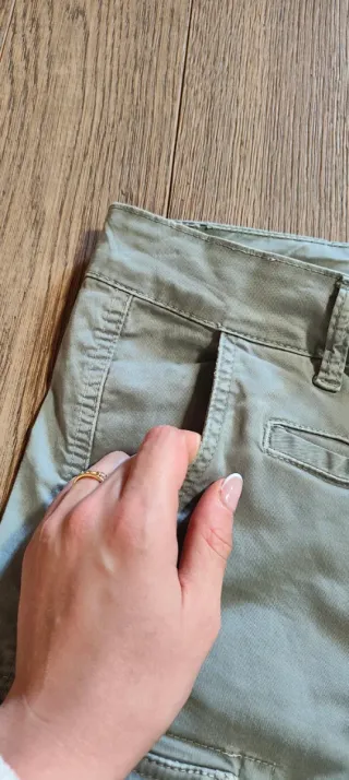 Pantaloni cargo verde salvia da ragazzo Scout