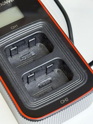 Cargador Baterías Cámara Newmowa CH1