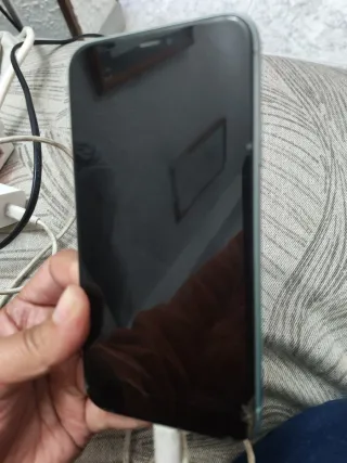 con cristal dañado, pero funciona perfectamente