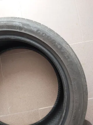 2 Ruedas Goodyear casi nueva 225- 45r17