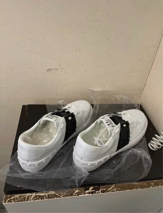 Valentino Rockstud Untitled sneakers bianche
