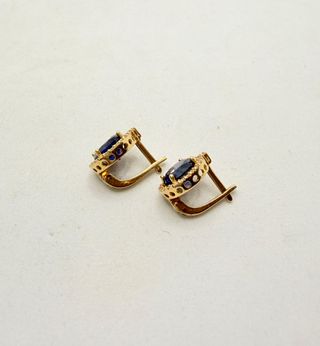 Pendiente de oro de 14k circonitas, 4.09 g.