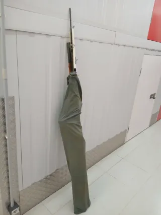 Lote de cañas de pesca y carretes