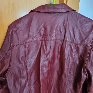 Chaqueta de cuero burdeos