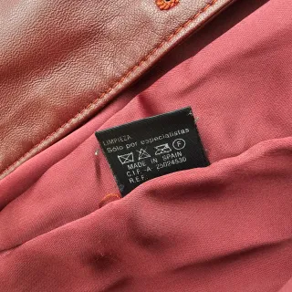 Chaqueta de cuero burdeos