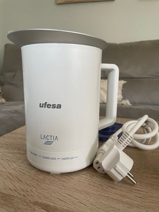 Calentador de leche Ufesa