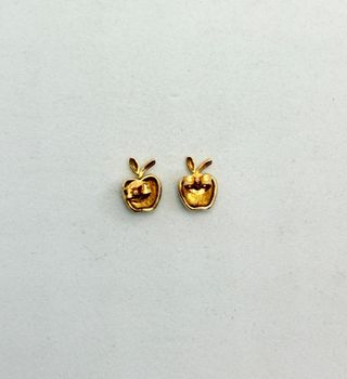 Pendiente Manzanas de oro de 18k, 1.41 g.