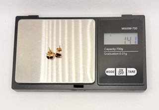 Pendiente Manzanas de oro de 18k, 1.41 g.