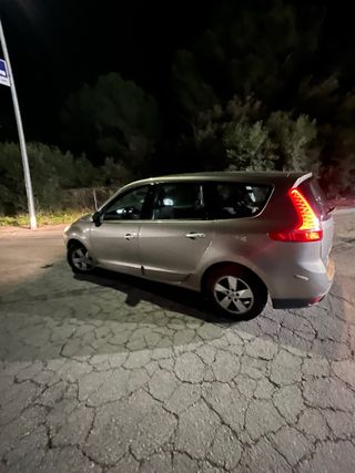 Renault Gran escenic 2011