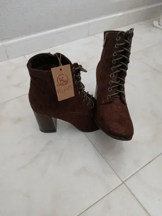 Botas Kylie ante marrones a estrenar