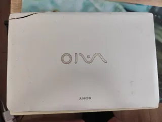 Sony Vaio: Cubierta Rota, Enciende pero Falla
