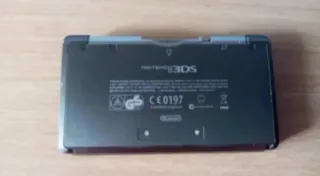 Nintendo 3DS Negra + Funda + Juegos
