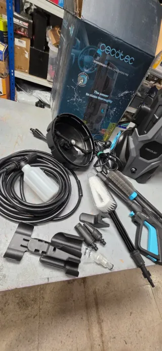 Hidrolimpiadora Cecotec 2000W + Acessórios