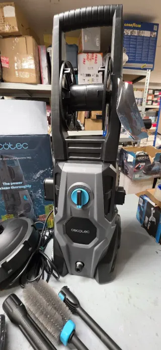 Hidrolimpiadora Cecotec 2000W + Acessórios