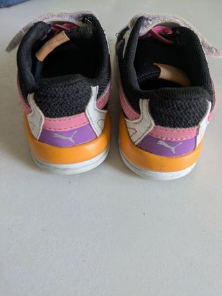 Scarpe Puma bambina n. 25