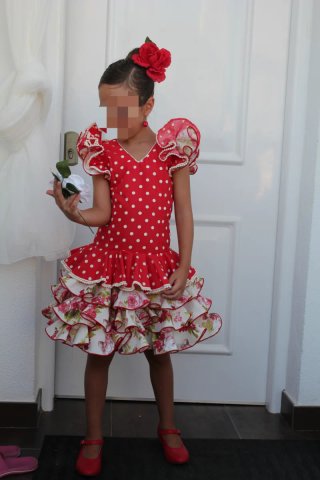 Traje Flamenca Corto Lunares y Flores