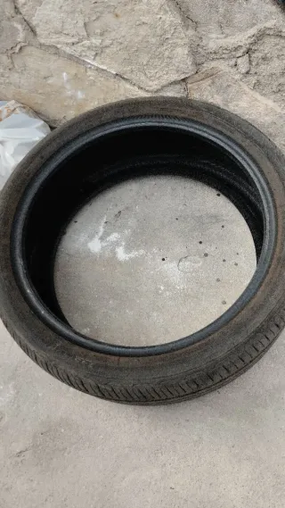 245/40 R20 Neumático Goodyear