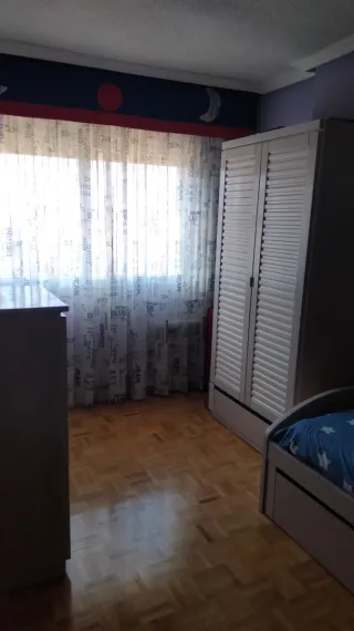 Dormitorio juvenil  2 camas+ escritorio A ESTRENAR