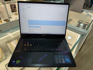 Portátil Gaming MSI Pulse 16 AI