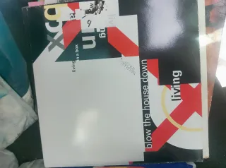 Vinilo Living in a Box - Blow the house down