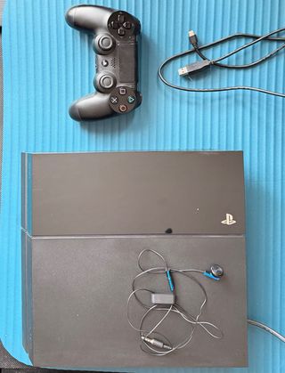 PS4 con mando y micro-auricular