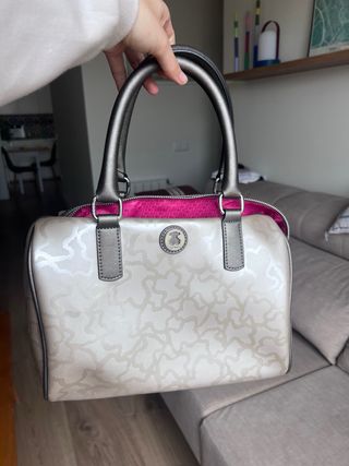 Bolso Tous plateado con estampado